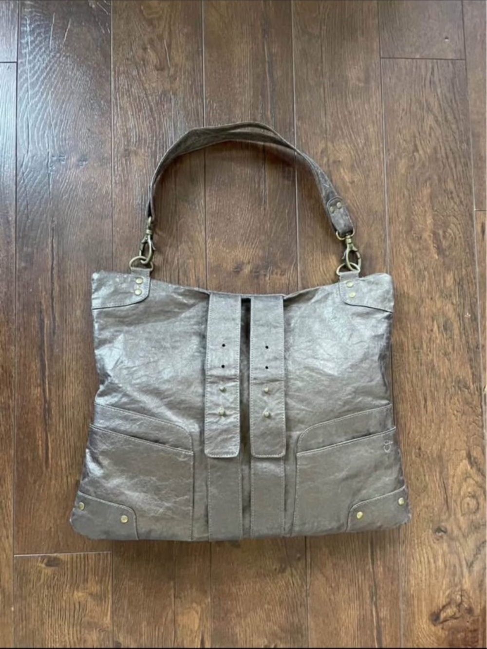 New Vintage Canadian Matt & Nat Pewter Metallic Shoulder Bag Purse Plaid Lining